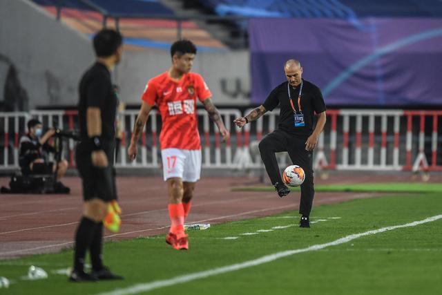 半场战报-U17女篮半场6分领先斯洛文尼亚 李沅珊12分孙晗昀6分4助